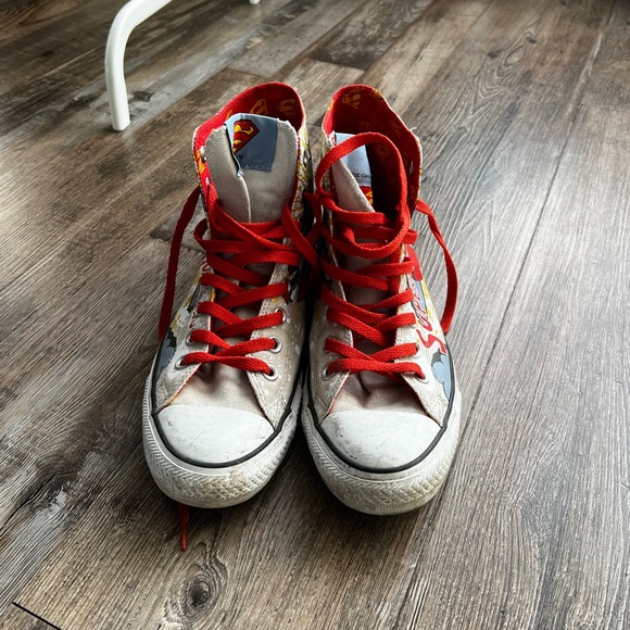 Superman Converse, good condition - Picture 2 of 2